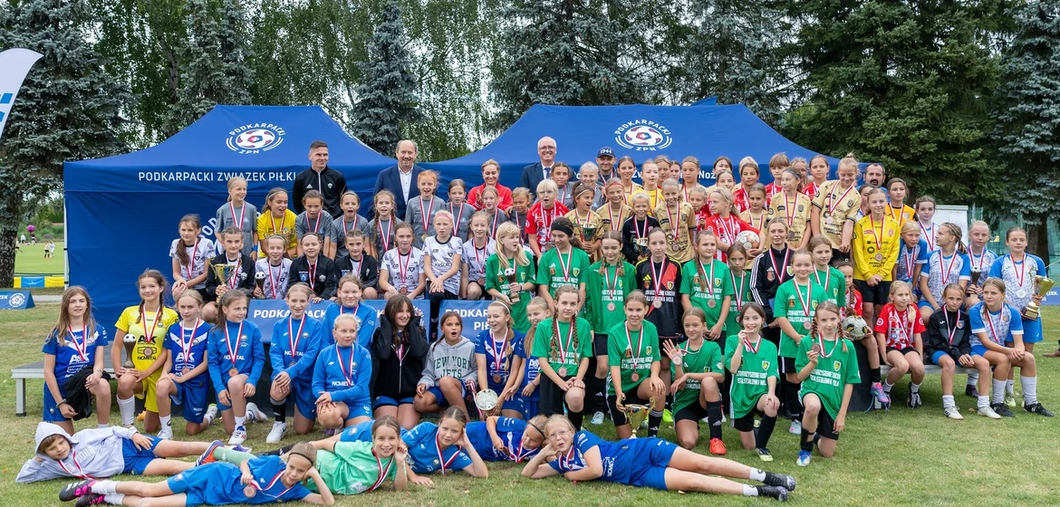 ✨ 𝗜𝗩 𝗣𝗼𝗱𝗸𝗮𝗿𝗽𝗮𝗰𝗸𝗶 𝗙𝗲𝘀𝘁𝗶𝘄𝗮𝗹 𝗣𝗶ł𝗸𝗶 𝗡𝗼ż𝗻𝗲𝗷 𝗞𝗼𝗯𝗶𝗲𝗰𝗷 ✨