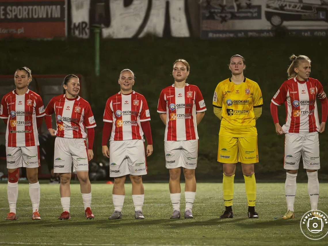 ✅ 𝟴. 𝗸𝗼𝗹𝗲𝗷𝗸𝗮 Orlen 1. Ligi ⚪️🔴