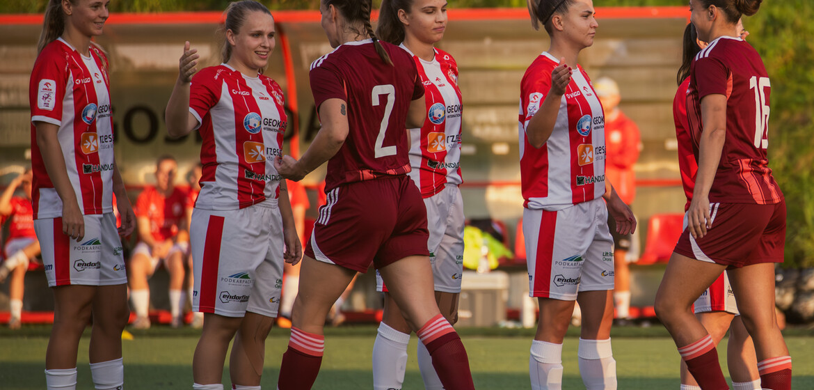 ✅𝟲. 𝗸𝗼𝗹𝗲𝗷𝗸𝗮 𝗢𝗿𝗹𝗲𝗻 𝟭. 𝗟𝗶𝗴𝗶 𝗞𝗼𝗯𝗶𝗲𝘁 ⚪️🔴
