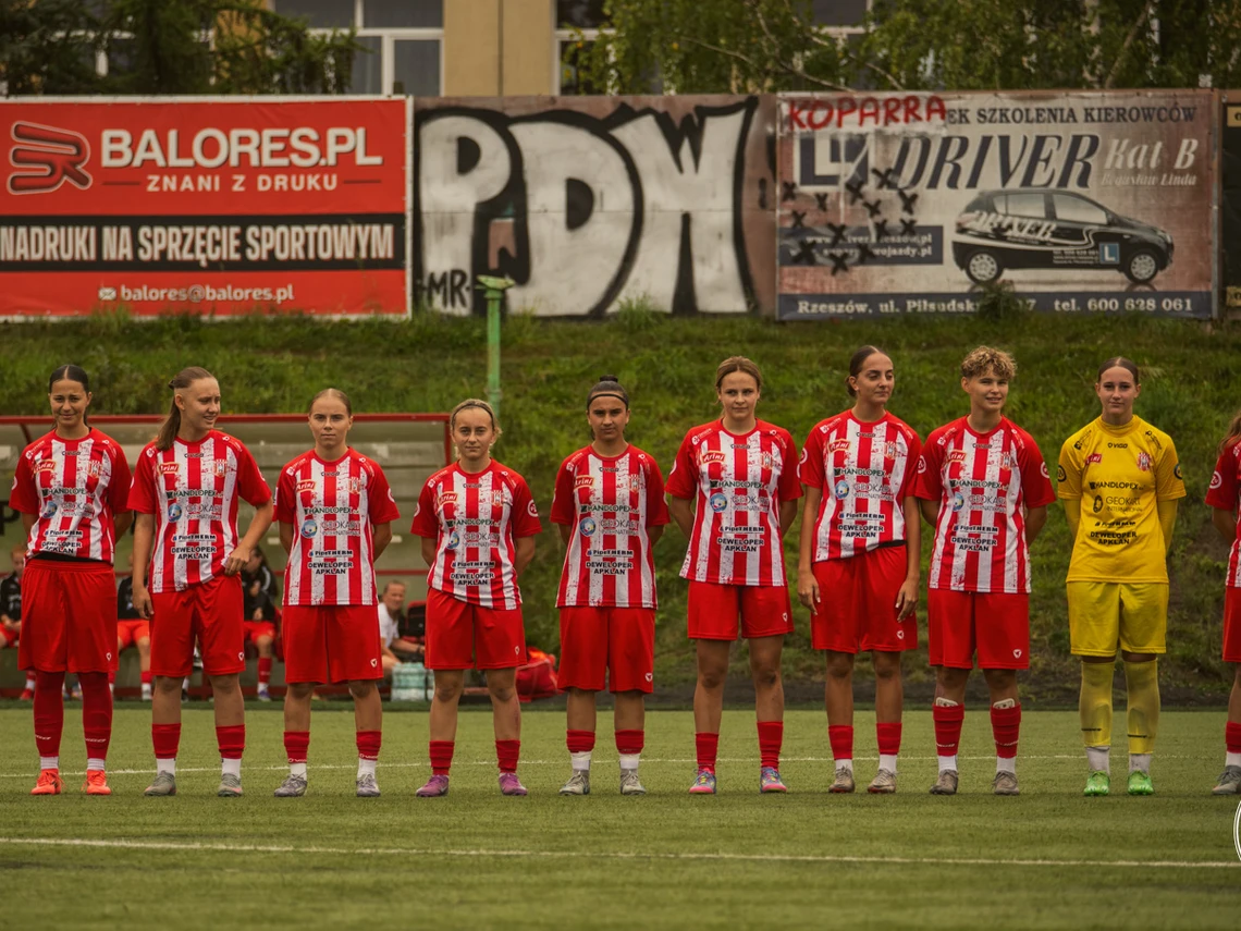✅ 𝟮. 𝗸𝗼𝗹𝗲𝗷𝗸𝗮 𝗖𝗲𝗻𝘁𝗿𝗮𝗹𝗻𝗲𝗷 𝗟𝗶𝗴𝗶 𝗝𝘂𝗻𝗶𝗼𝗿𝗲𝗸 𝗨𝟭𝟴 ⚪🔴