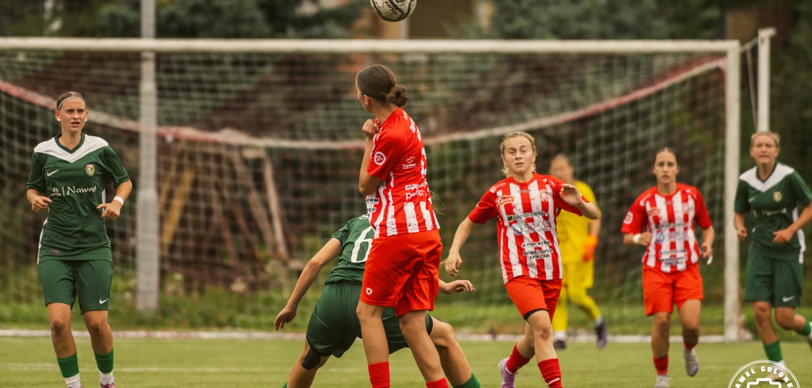 ✅ 𝟮. 𝗸𝗼𝗹𝗲𝗷𝗸𝗮 𝗖𝗲𝗻𝘁𝗿𝗮𝗹𝗻𝗲𝗷 𝗟𝗶𝗴𝗶 𝗝𝘂𝗻𝗶𝗼𝗿𝗲𝗸 𝗨𝟭𝟴 ⚪🔴