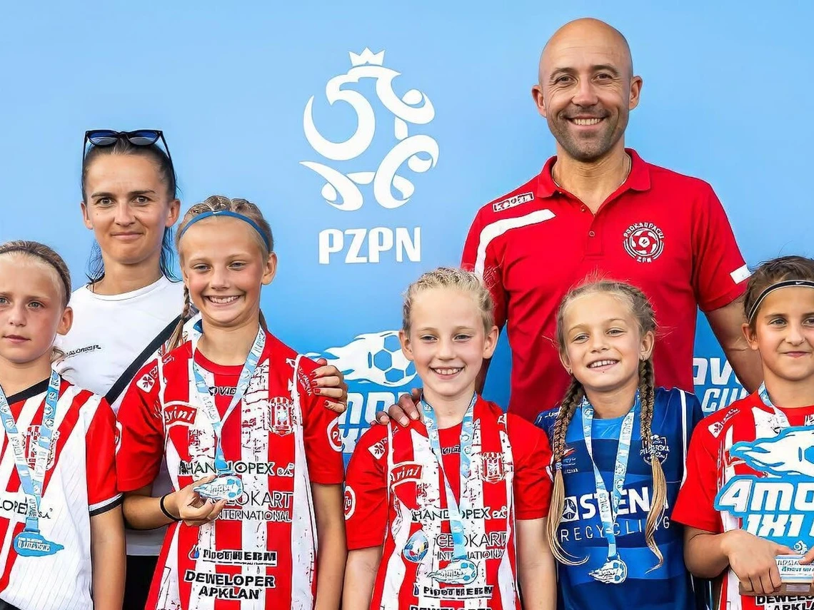 ✅ Finał wojewódzki „𝟰𝗠𝗼𝘃𝗲 𝟭𝘅𝟭” = pełna moc Resoviaczek! 🤍❤️